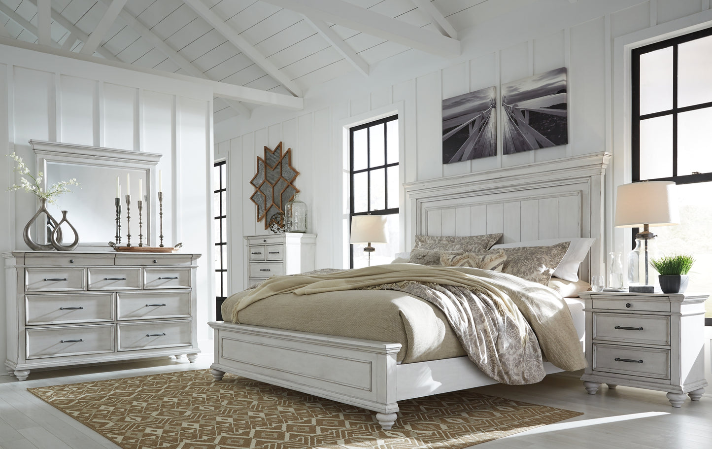 Kanwyn Panel Bed