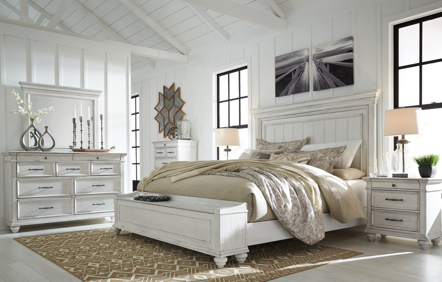 Kanwyn Panel Bed