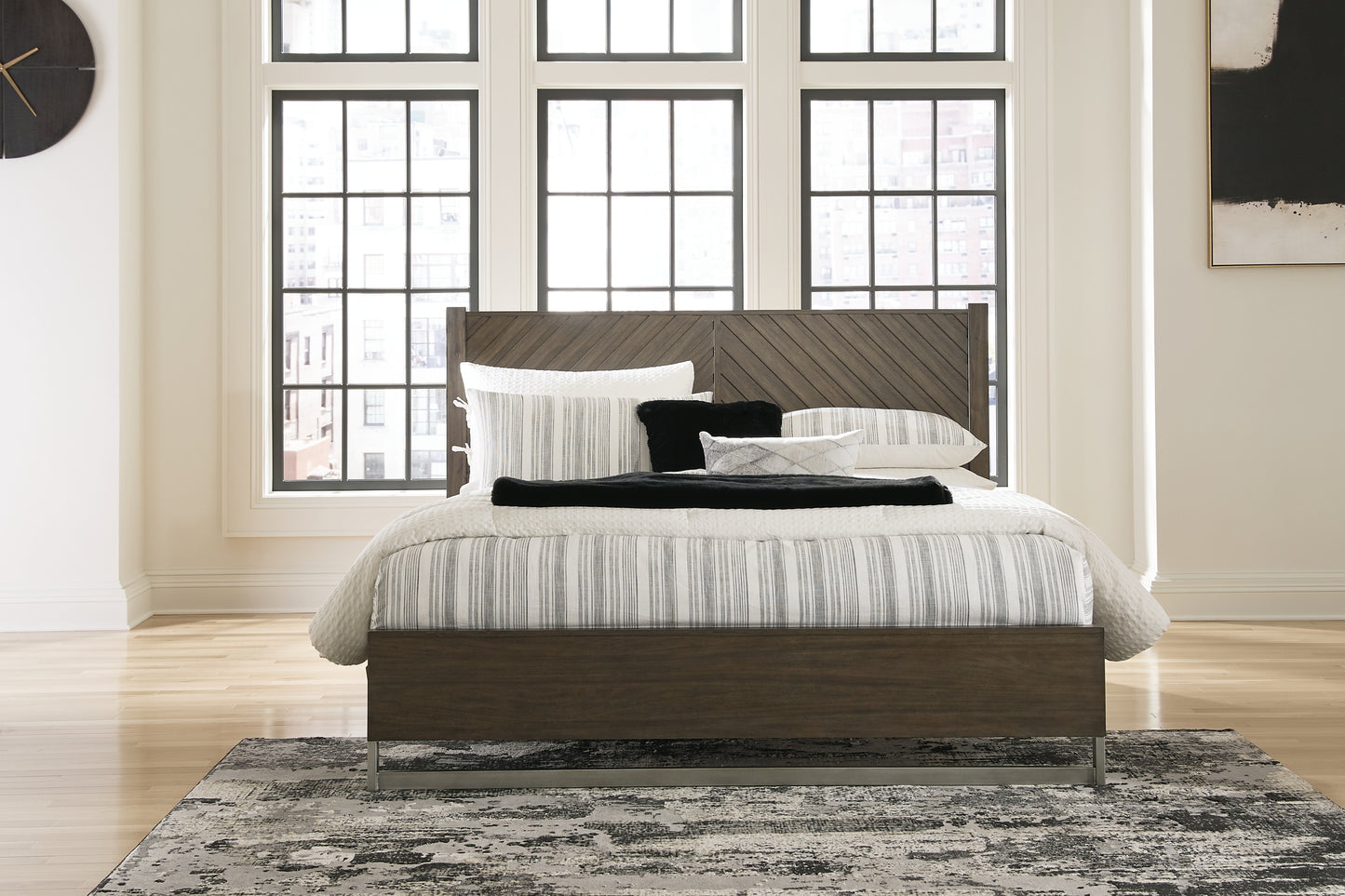 Arkenton California King Panel Bed with Mirrored Dresser