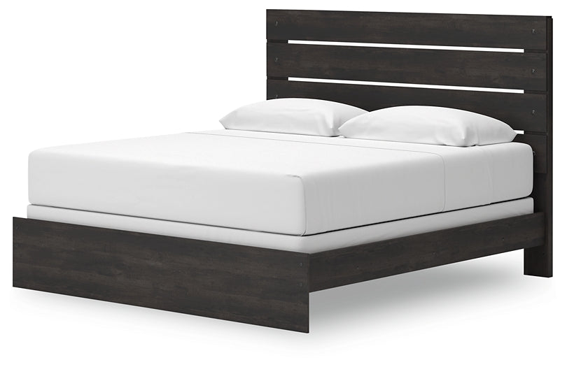 Hollivern King Panel Bed with Mirrored Dresser and Chest