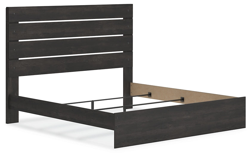 Hollivern King Panel Bed with Mirrored Dresser and Chest