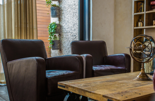 Independent vs Chain Furniture Stores in West Chester: Which Is Better?