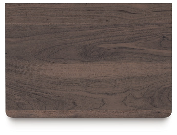 Pamytta King Panel Platform Bed, Dresser, Mirror, Chest and Nightstand