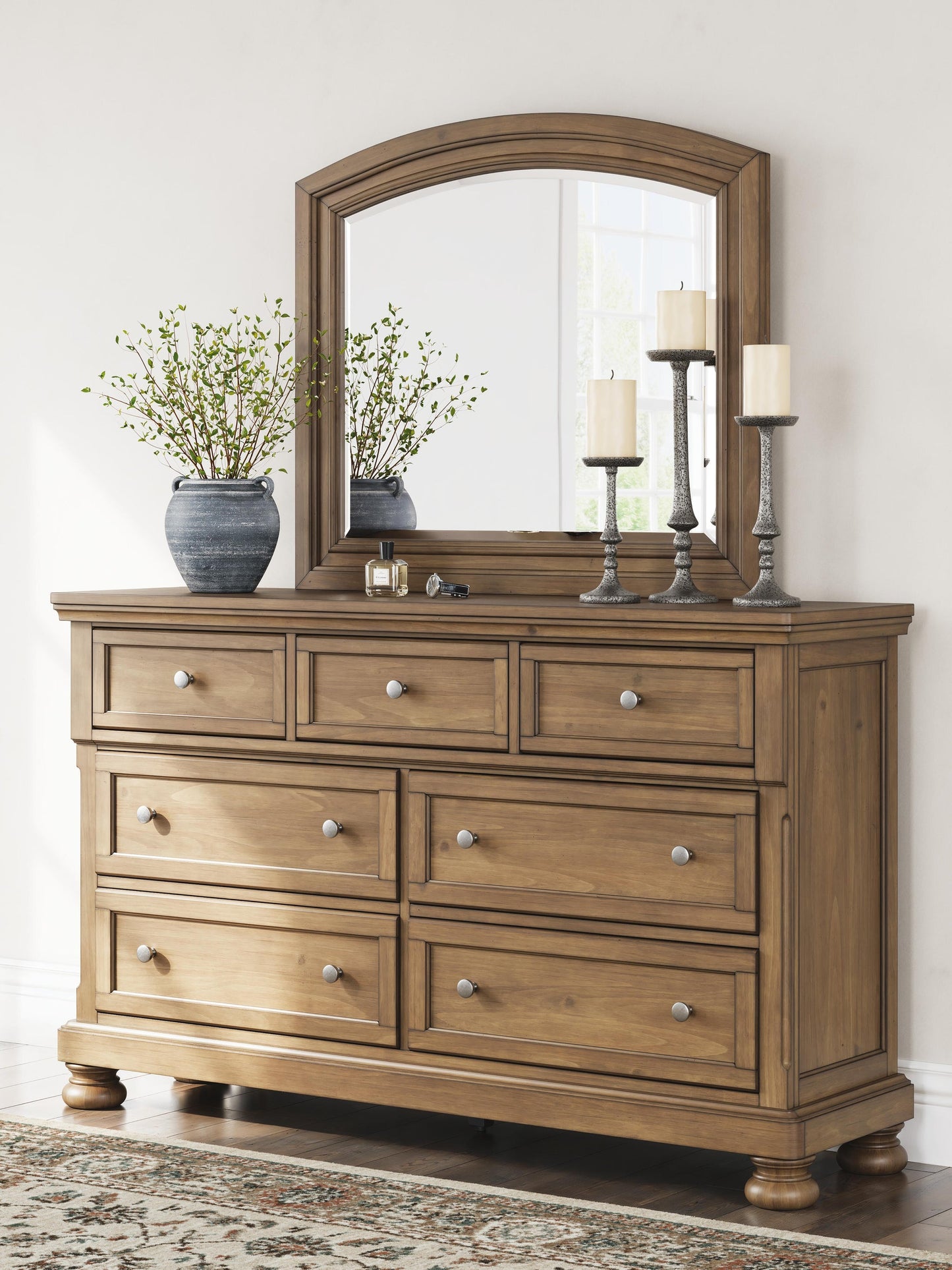 Vandenmore King Panel Bed with Mirrored Dresser, Chest and Nightstand